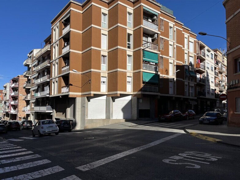 Commerce de détail dans Manresa, Barcelona à louer - Photo du bâtiment - Image 1 de 4