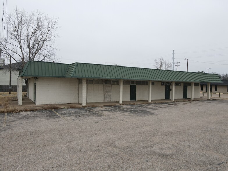 4224 Gus Thomasson Rd, Mesquite, TX à vendre - Photo du bâtiment - Image 2 de 7