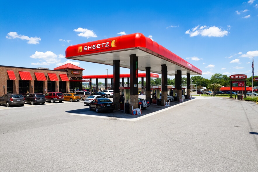 7335-7351 Lee Hwy, Radford, VA à vendre - Photo du bâtiment - Image 2 de 3