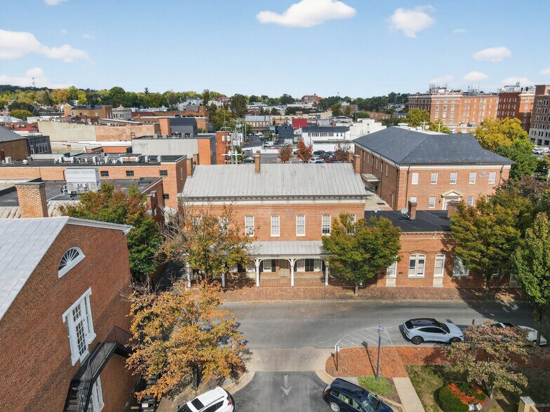 38 Rouss Ave, Winchester, VA à vendre - Photo du bâtiment - Image 3 de 14