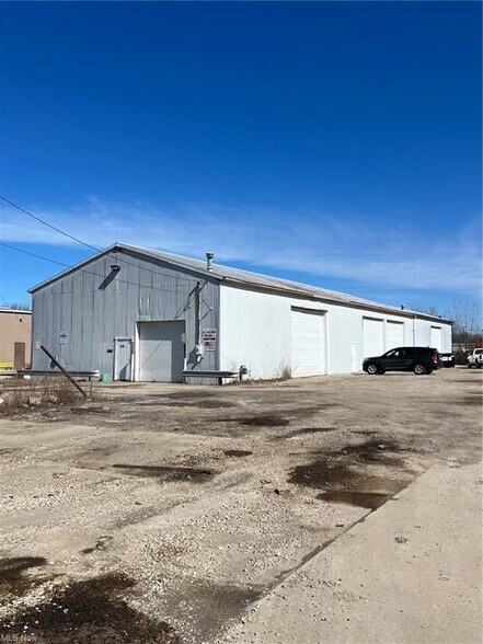 1730-1739 Iowa Ave, Lorain, OH à vendre - Photo du bâtiment - Image 2 de 2