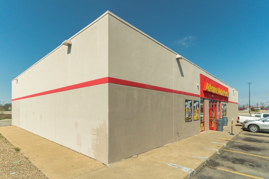 111 Walmart Dr, North Versailles, PA for lease - Building Photo - Image 2 of 15