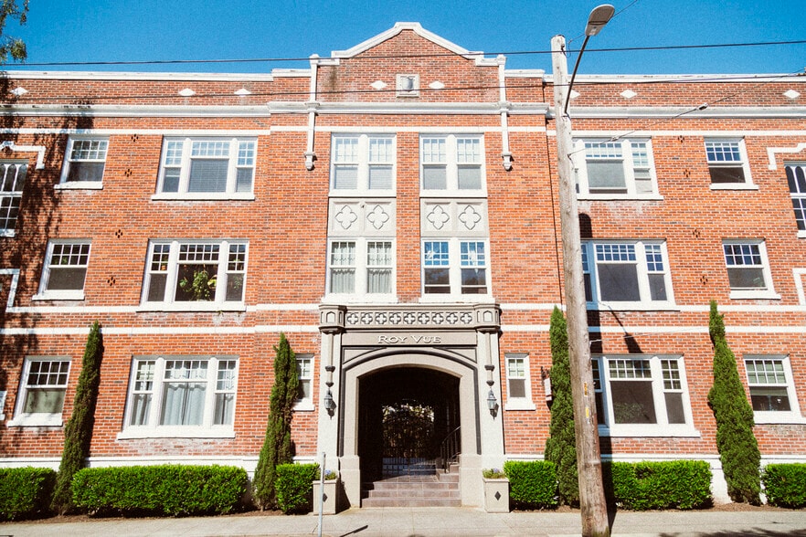 615 Bellevue Ave E, Seattle, WA for sale - Building Photo - Image 1 of 9