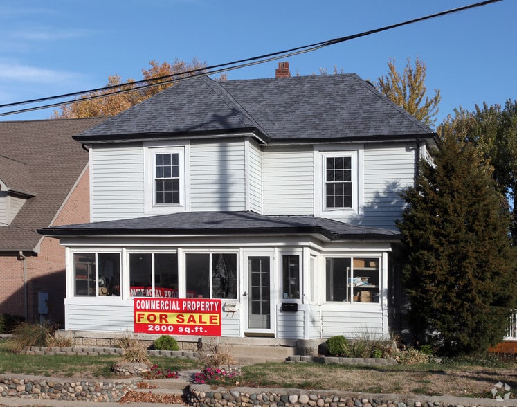 100 E Main St, Greenwood, IN for sale - Building Photo - Image 2 of 2