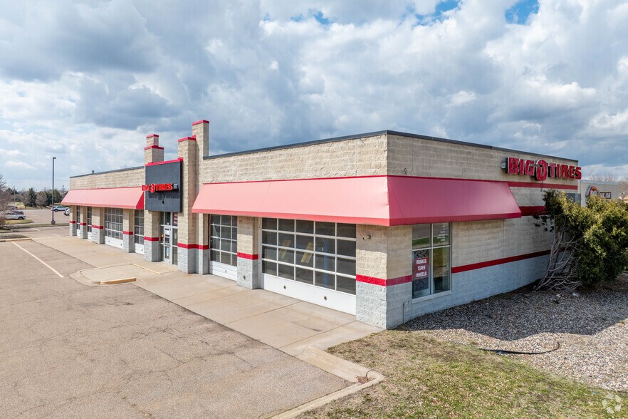 1271 Tasha Blvd, Shakopee, MN à louer - Photo du bâtiment - Image 1 de 16