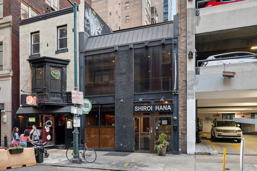 222 S 15th St, Philadelphia, PA à vendre - Photo du bâtiment - Image 2 de 12