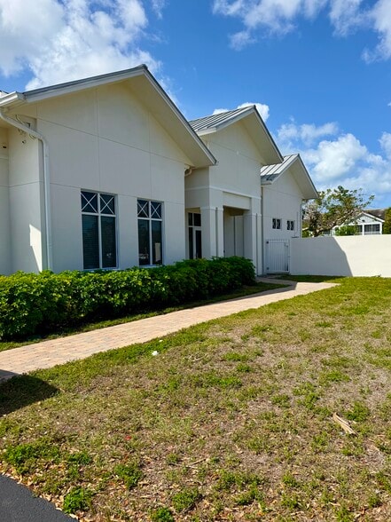 4660 Cardinal Way, Naples, FL for lease - Building Photo - Image 3 of 14