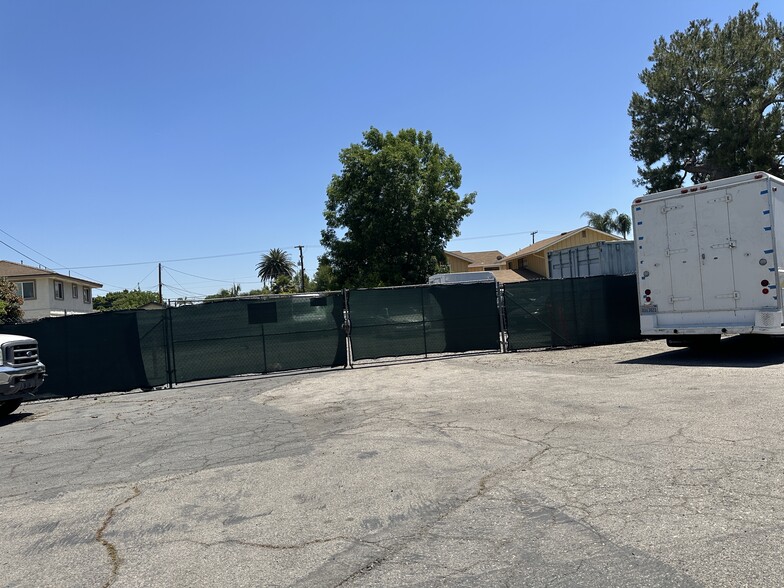 2117 Orange Olive Rd, Orange, CA for sale - Building Photo - Image 2 of 7