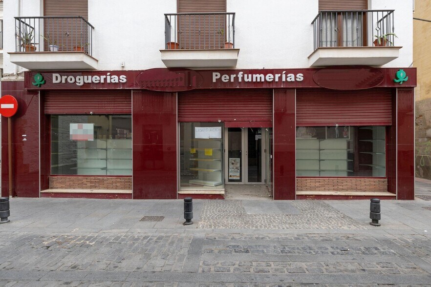 Commerce de détail dans Santa Fe, Granada à vendre - Photo du bâtiment - Image 3 de 24