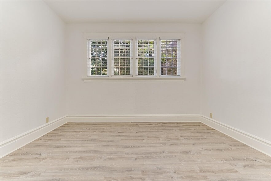 1010 Rio Grande St, Austin, TX à louer - Photo du bâtiment - Image 3 de 24