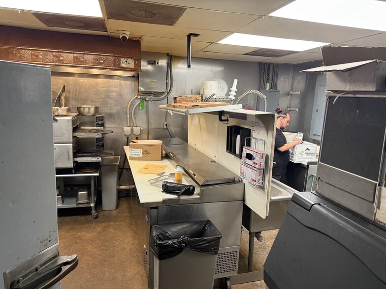 2111 Texoma Pky, Sherman, TX à vendre - Photo du bâtiment - Image 3 de 8