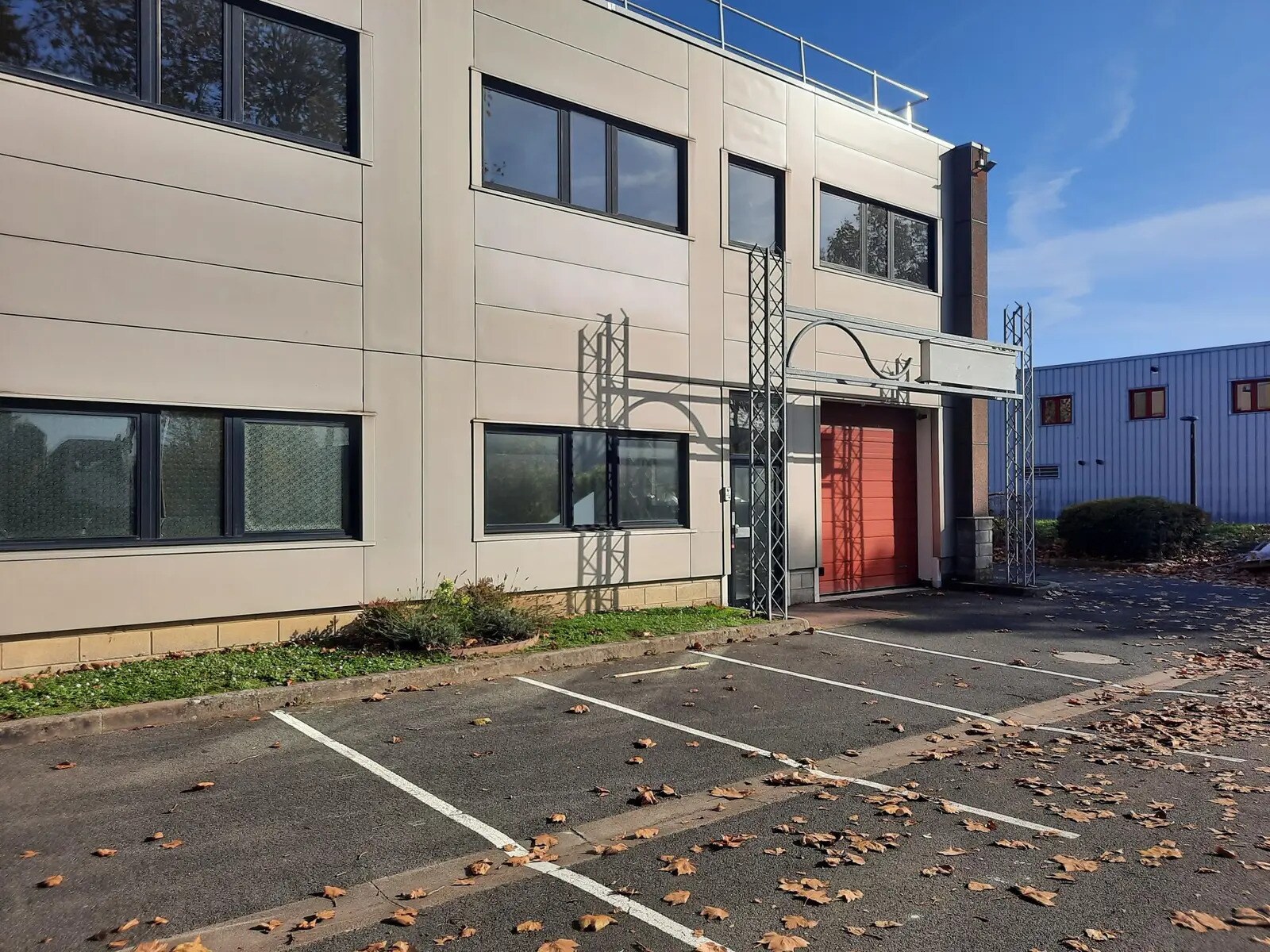 Flex dans Bondoufle à louer Photo du bâtiment- Image 1 de 4