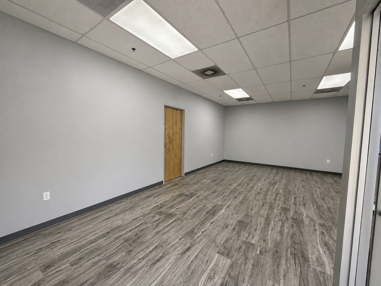 18339 Old Statesville Rd, Cornelius, NC for lease Interior Photo- Image 1 of 5