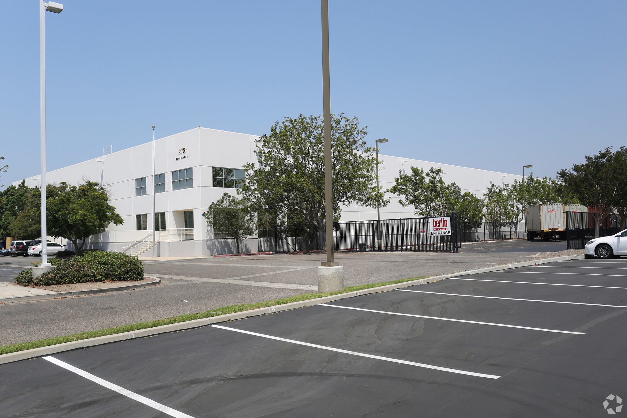 2721 S Harbor Blvd, Santa Ana, CA for lease Primary Photo- Image 1 of 7