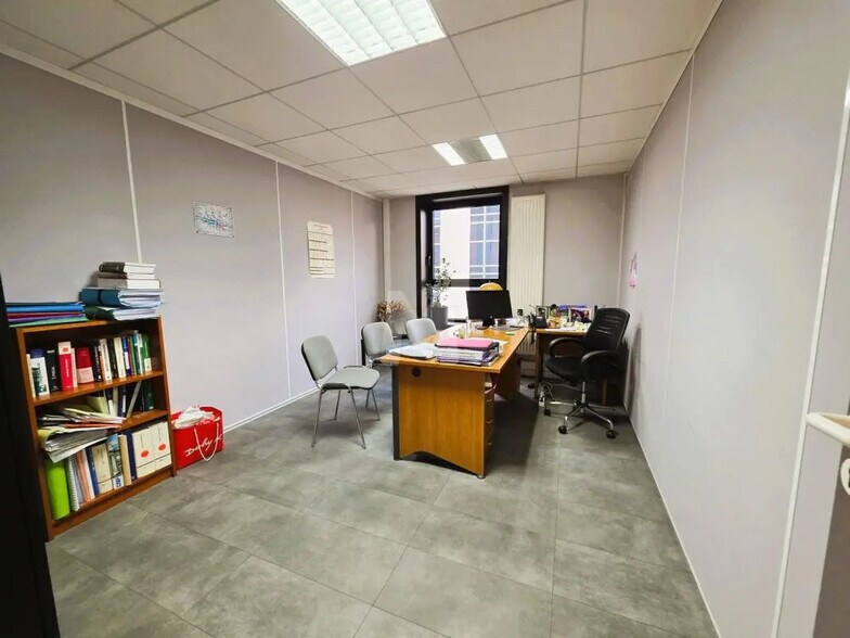 Bureau dans Évry-Courcouronnes à vendre - Photo intérieure - Image 3 de 9
