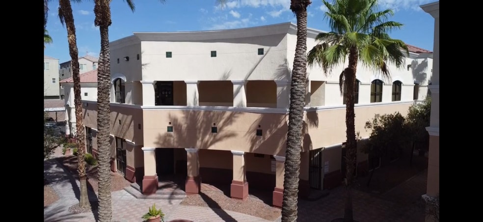 4775 S Durango Dr, Las Vegas, NV for lease - Building Photo - Image 2 of 16