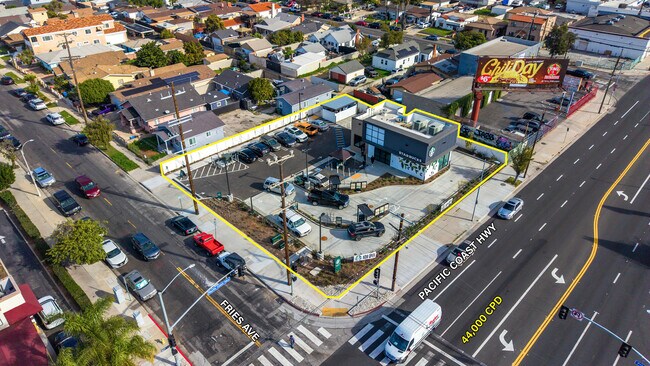 More details for 215 W Pacific Coast Hwy, Wilmington, CA - Retail for Sale