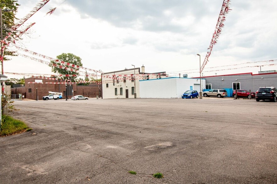 2636 Central Ave NE, Minneapolis, MN for sale - Building Photo - Image 3 of 4