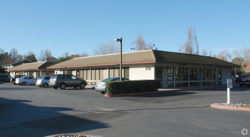 250-286 E Hamilton Ave, Campbell, CA à louer - Photo du bâtiment - Image 3 de 6