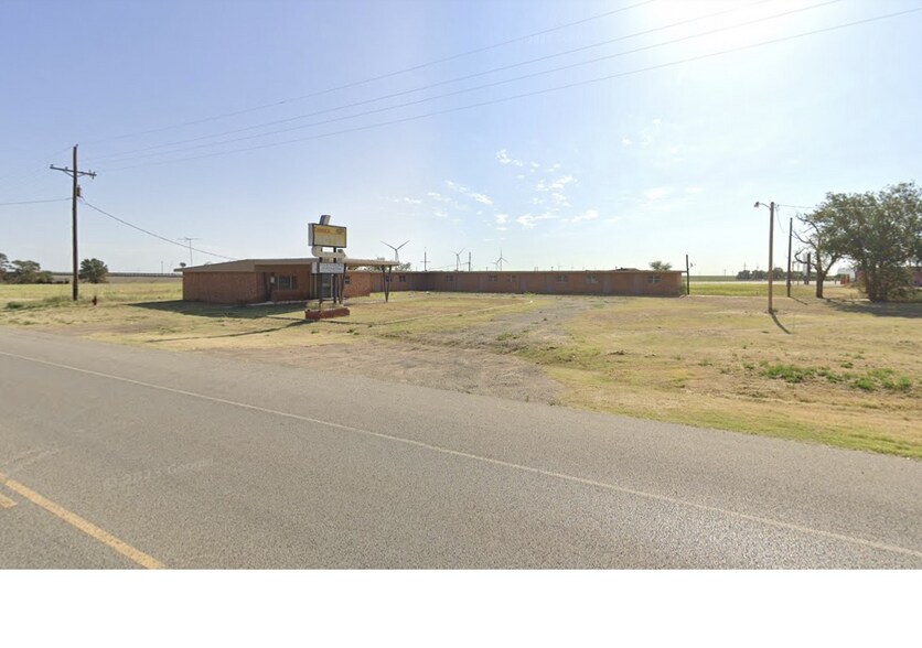 2500 N Main St, Tahoka, TX à vendre - Photo du bâtiment - Image 2 de 33