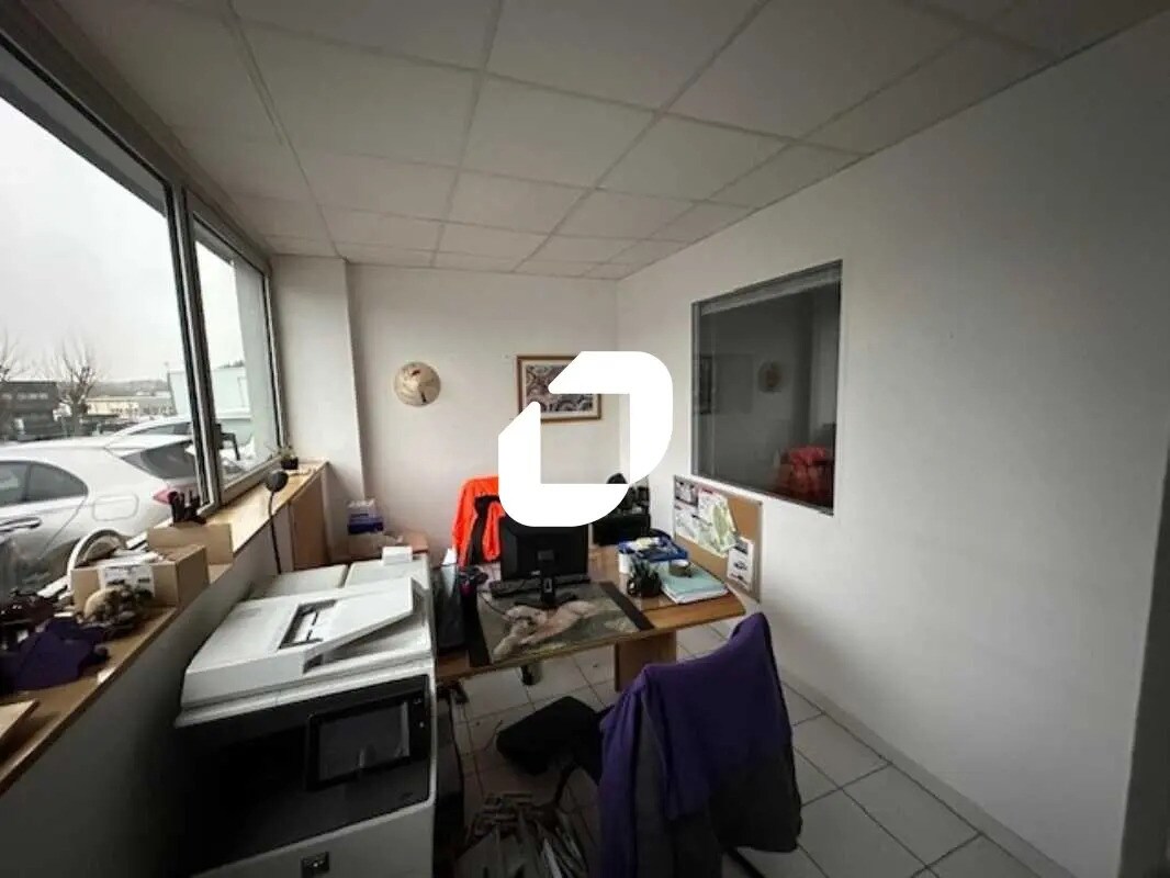 Flex dans Saint-Brice-sous-Forêt à louer Photo du bâtiment- Image 1 de 15