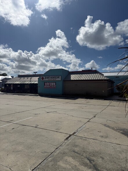 660 Alderman Rd, Palm Harbor, FL à vendre - Photo du bâtiment - Image 3 de 7