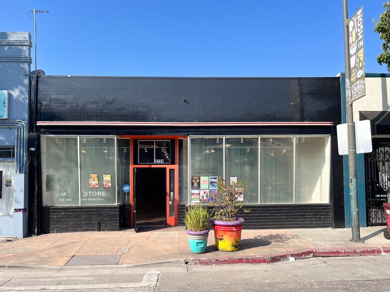 3731 MacArthur Blvd, Oakland, CA à vendre - Photo du bâtiment - Image 1 de 15