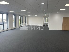 Industriel dans Serris à louer Photo intérieure- Image 2 de 2