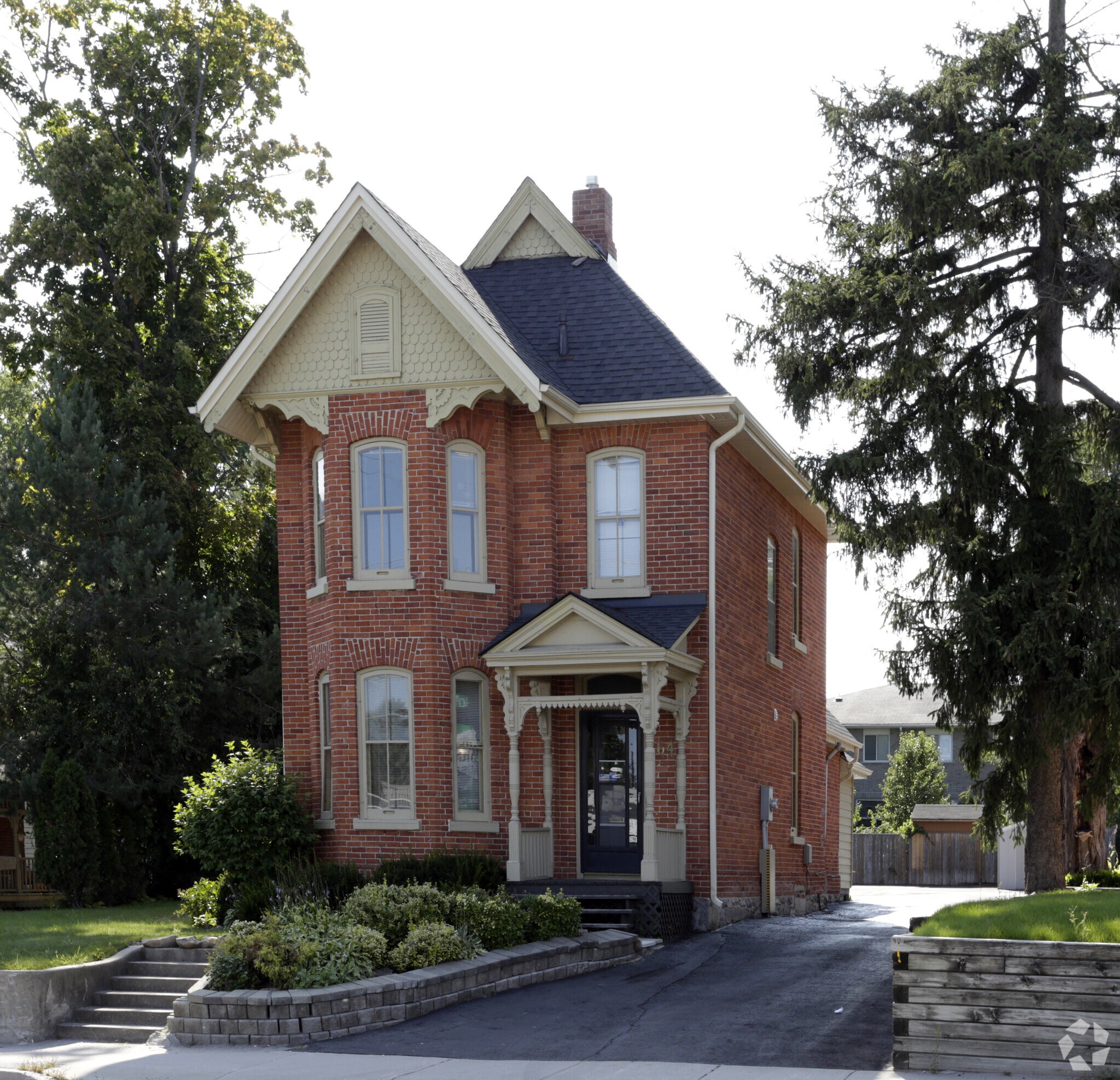 164 Bradford St, Barrie, ON for sale Primary Photo- Image 1 of 1