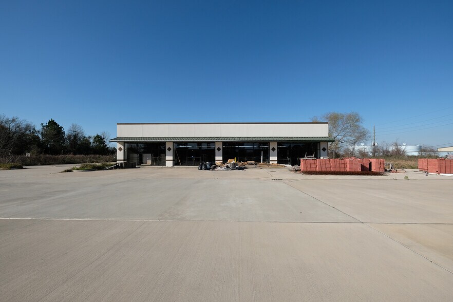 527 Rankin Rd, Houston, TX for sale - Building Photo - Image 2 of 10