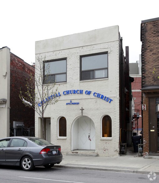 3339 Dundas St, Toronto, ON à louer - Photo du bâtiment - Image 2 de 2