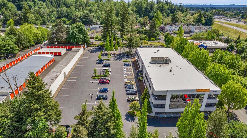 2600 SE 98th Ave, Portland, OR à vendre - Photo du bâtiment - Image 3 de 15