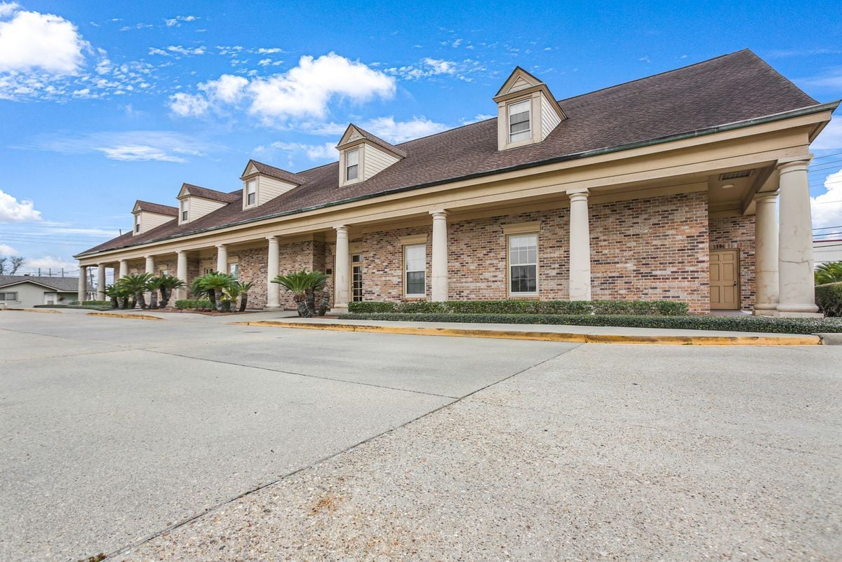 8311 Highway 23, Belle Chasse, LA for lease Building Photo- Image 1 of 4