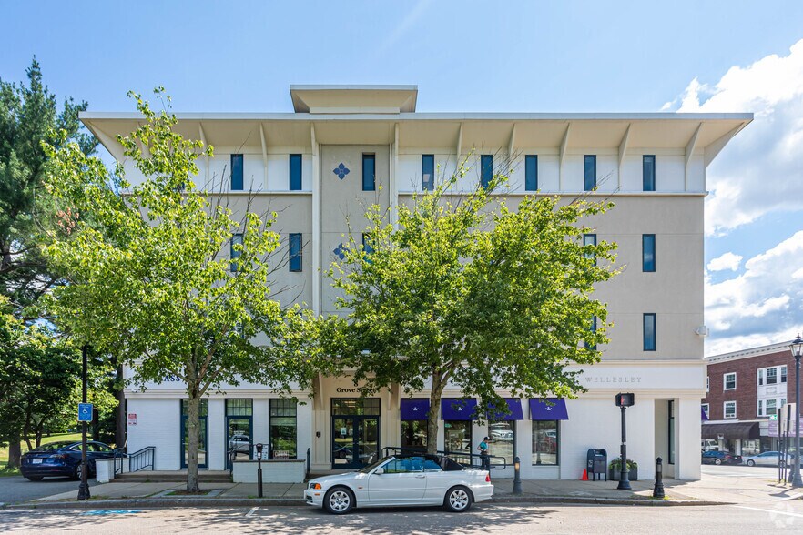 8 Grove St, Wellesley, MA à louer - Photo du bâtiment - Image 3 de 4