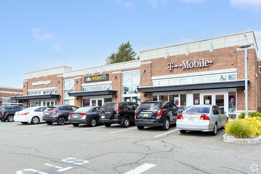 15 Bloomfield Ave, Montclair, NJ à louer - Photo principale - Image 2 de 2