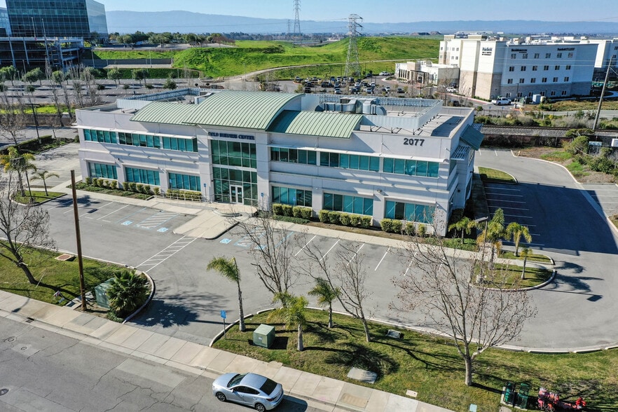 2077 Gold St, San Jose, CA for lease - Building Photo - Image 3 of 23