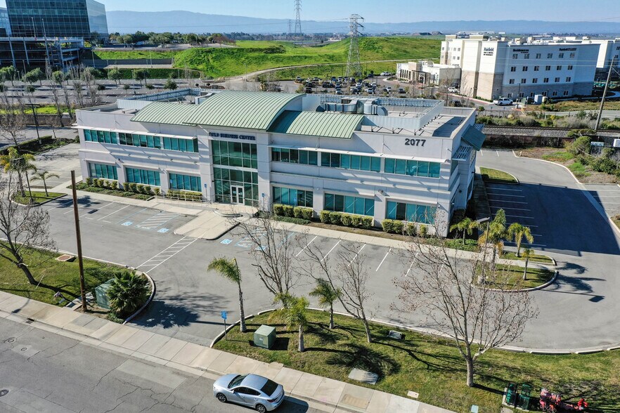 2077 Gold St, San Jose, CA à louer - Photo du bâtiment - Image 3 de 23