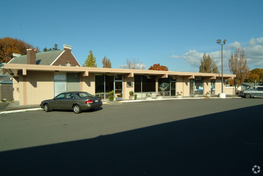 4743 Rainier Ave S, Seattle, WA for lease - Building Photo - Image 2 of 13