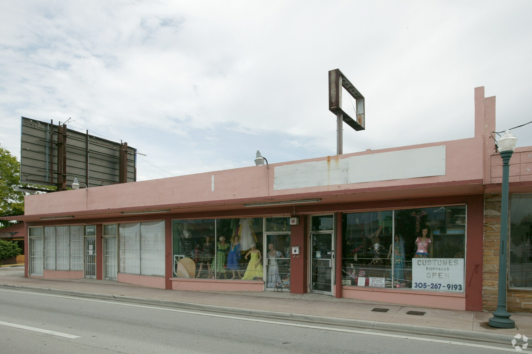 5769 SW 8th St, West Miami, FL à vendre Photo du bâtiment- Image 1 de 35