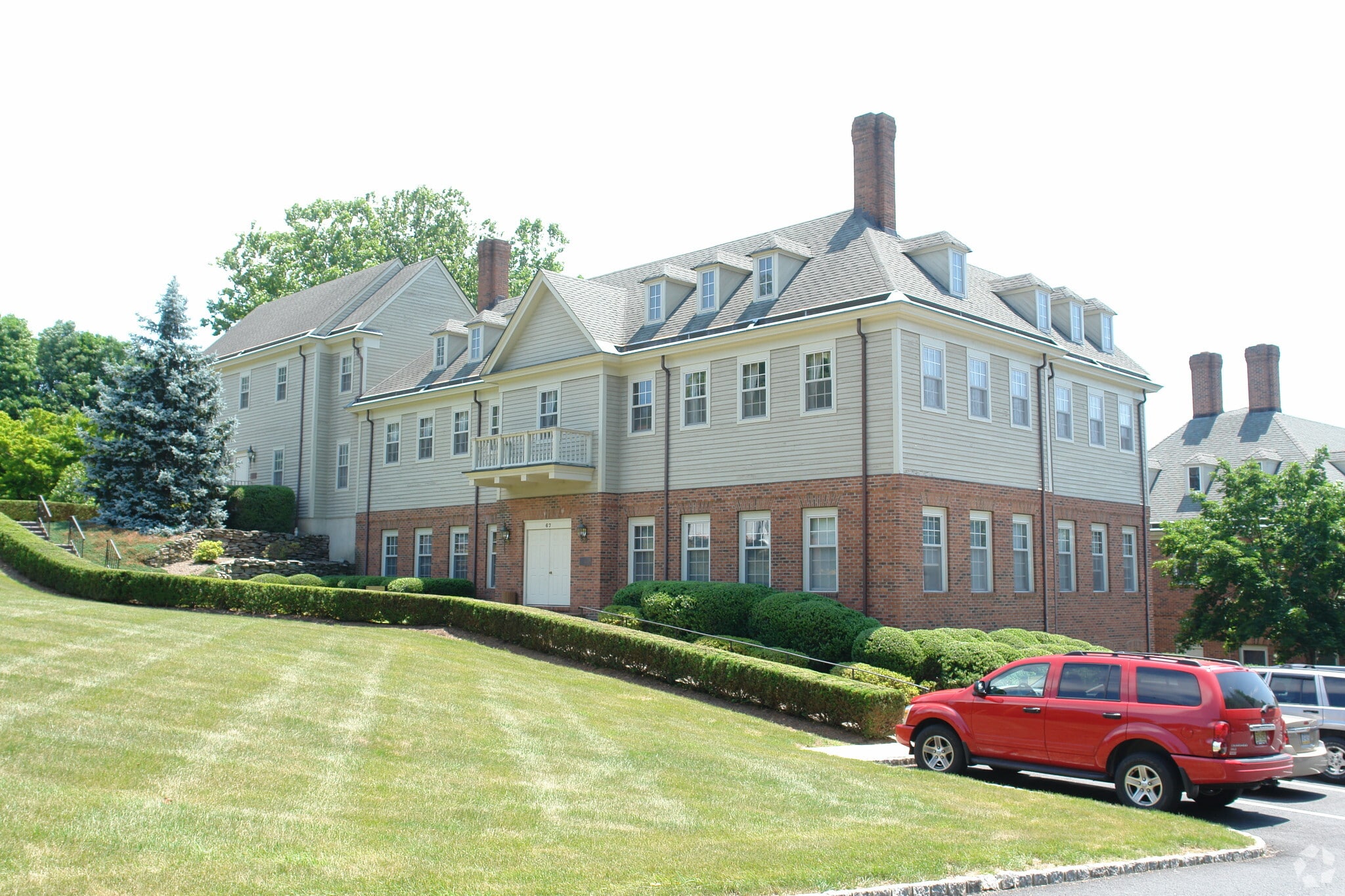 67 Beaver Ave, Clinton Township, NJ for lease Primary Photo- Image 1 of 6