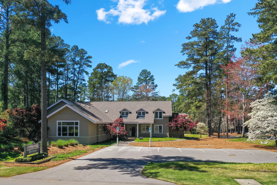 140 Applecross Rd, Pinehurst, NC à vendre - Photo du bâtiment - Image 2 de 18