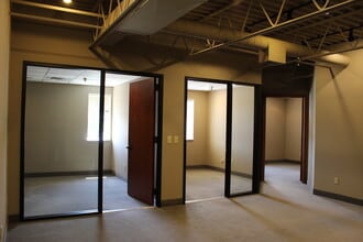 1500-1548 Cliff Rd E, Burnsville, MN for lease Building Photo- Image 2 of 4