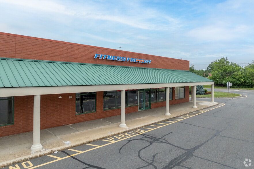 3391 State Route 27, Franklin Park, NJ for lease - Building Photo - Image 3 of 25