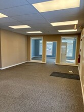 360 Route 101, Bedford, NH for lease Interior Photo- Image 2 of 11