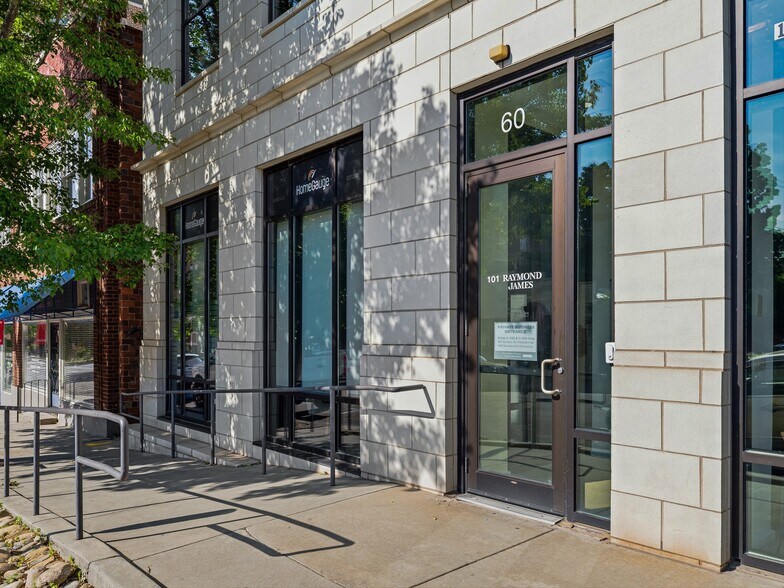 60 N Market St, Asheville, NC à louer - Photo du bâtiment - Image 3 de 36