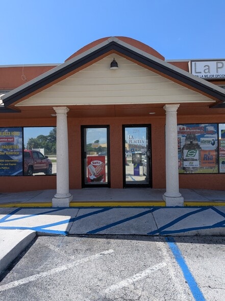 2200 SE Indian St, Stuart, FL for lease - Building Photo - Image 2 of 2