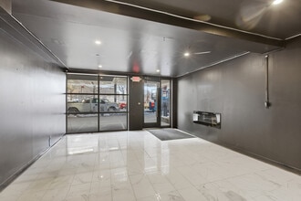 319 Broadway, Brooklyn, NY à louer Photo intérieure- Image 2 de 9