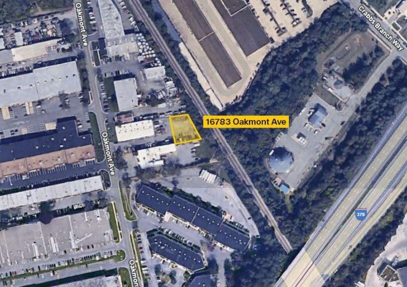 16783 Oakmont Ave, Gaithersburg, MD for lease - Primary Photo - Image 1 of 2