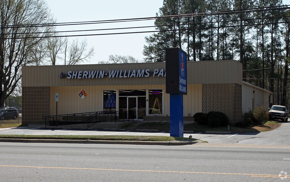 932 N Brightleaf Blvd, Smithfield, NC for sale - Primary Photo - Image 2 of 3