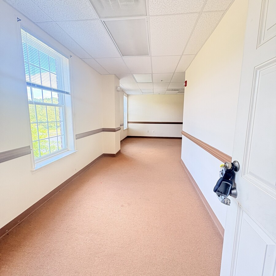 601 7th St, Laurel, MD 20707 - Unit 202 -  - Interior Photo - Image 1 of 9